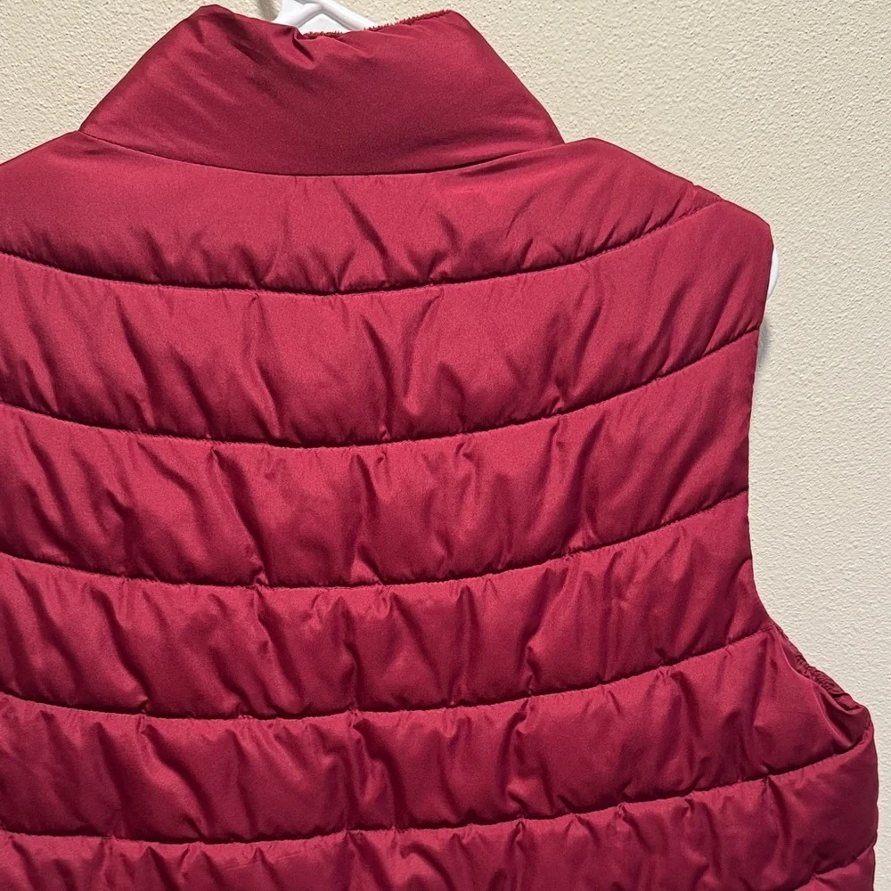 GAP Burgundy ColdControl Vest - Picture 7 of 9